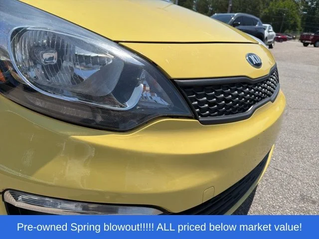 Used 2016 Yellow Kia LX image 20