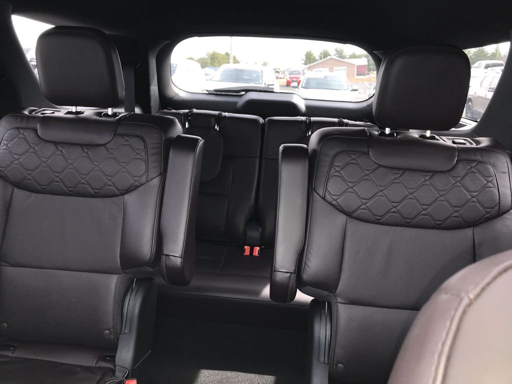 Used 2025 White Ford Platinum image 23