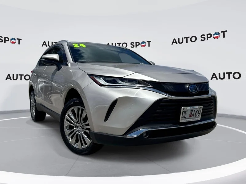2024 Toyota Venza LE Hybrid AWD's photo