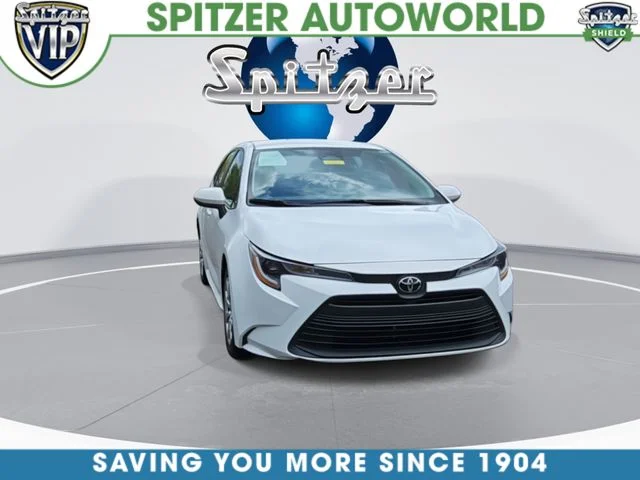Used 2023 White Toyota LE image 3