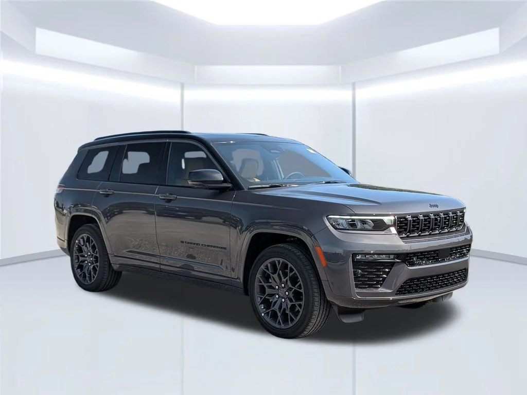New 2026 Gray Jeep Summit image 9