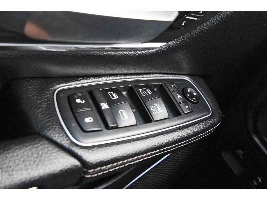 Used 2019 Red Ram Laramie image 18