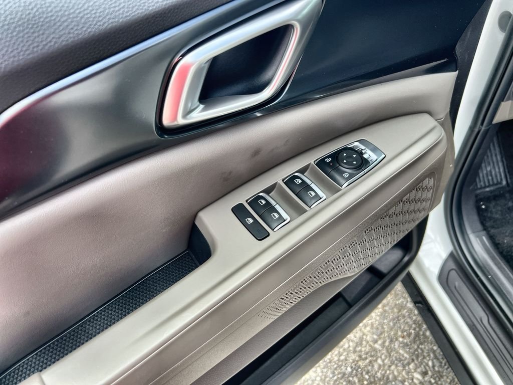 New 2026 White Kia LX image 13