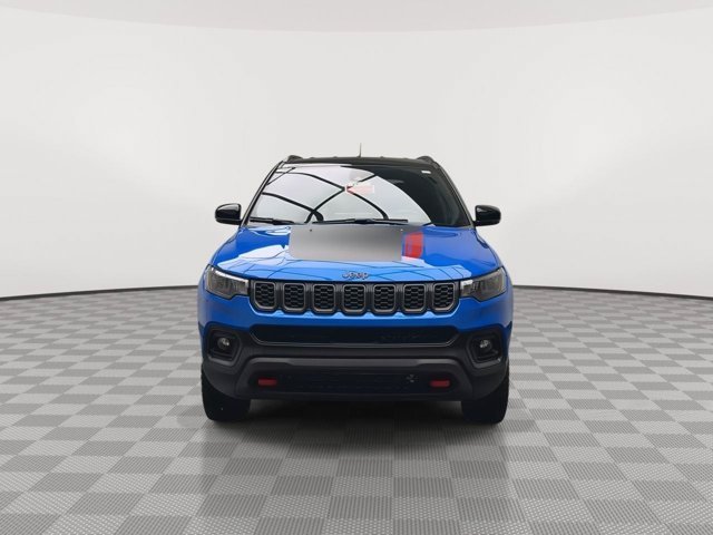 Used 2025 Hydro Blue Pearlcoat Jeep Trailhawk image 29