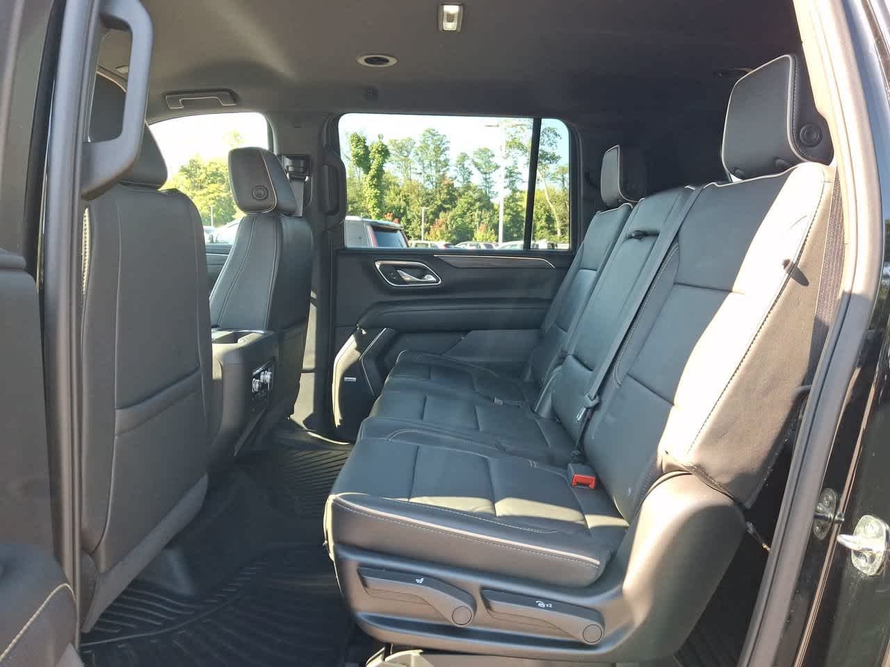Used 2024 Onyx Black GMC SLT image 26