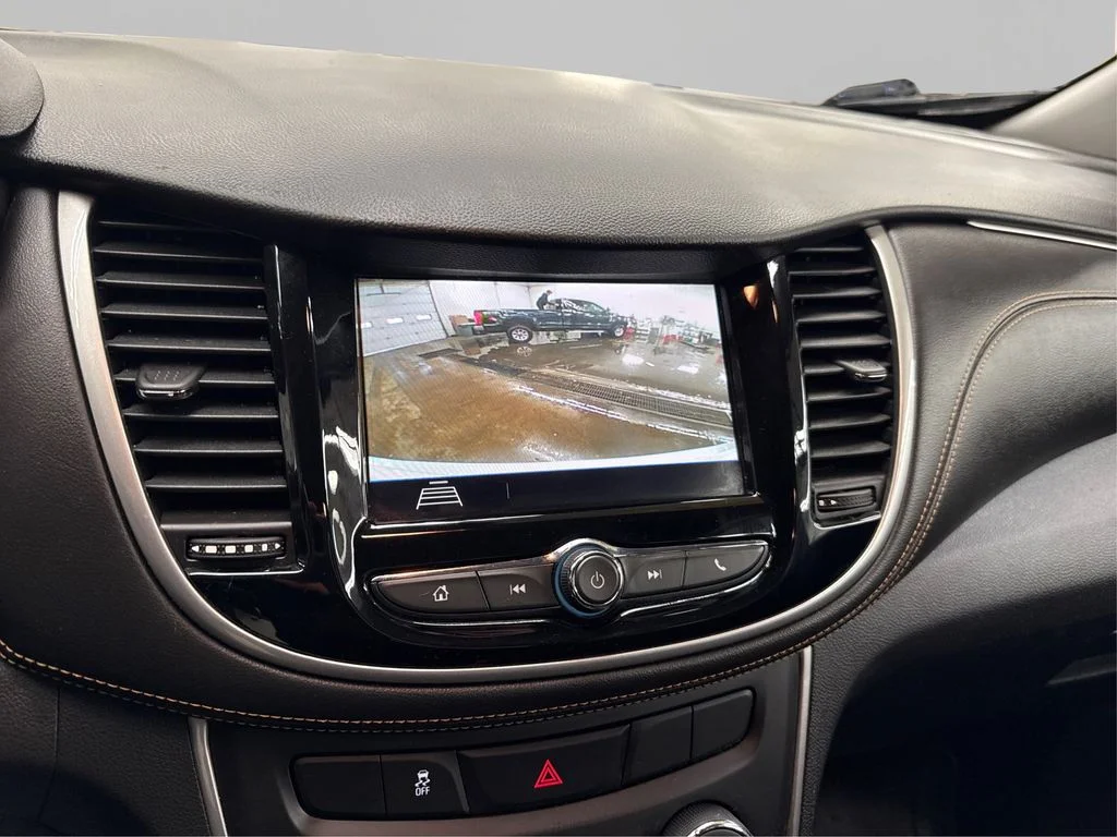 Used 2018 White Chevrolet LS image 31
