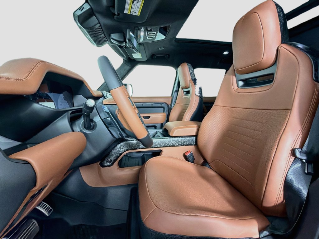 New 2026 Charente Grey Land Rover  OCTA image 22