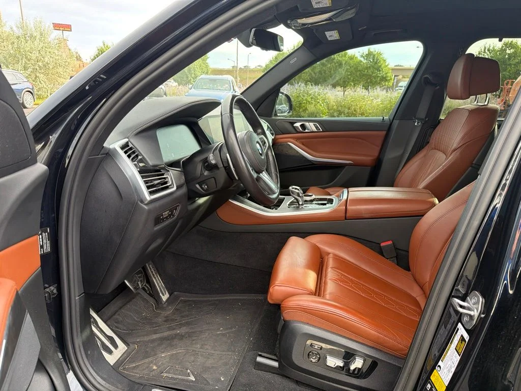 Used 2022 Carbon Black Metallic BMW xDrive40i image 10