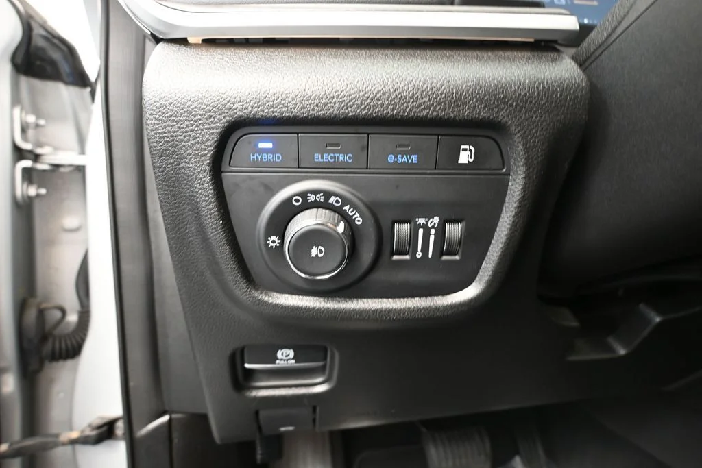 Used 2024 Silver Jeep 4xe image 24