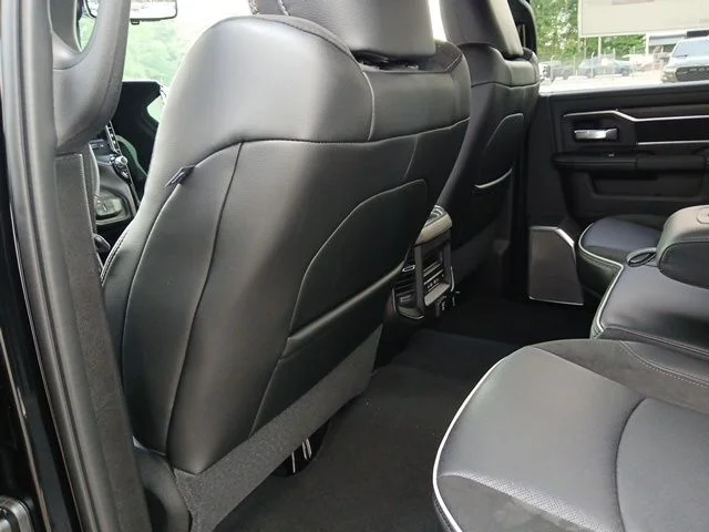 New 2026 Diamond Black Crystal Pearl-Coat Exterior Paint RAM Laramie image 21