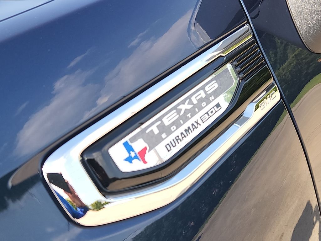 Used 2023 Blue GMC SLT image 32