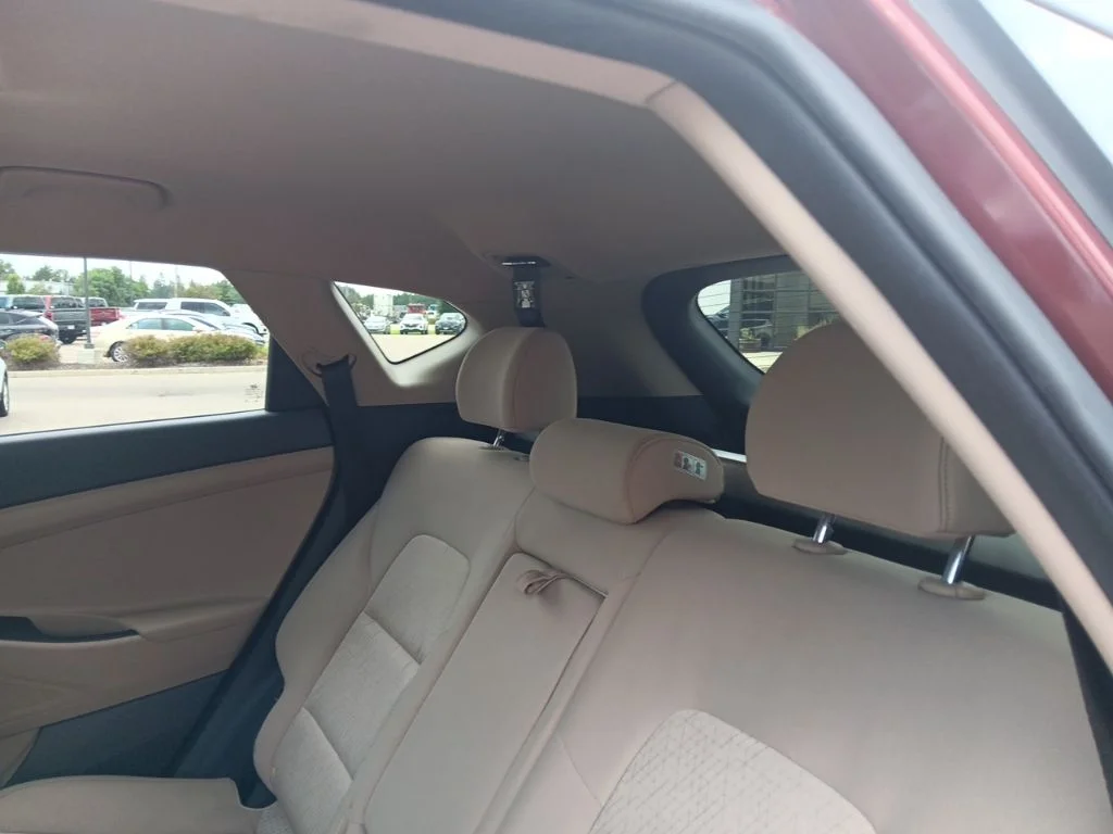 Used 2016 Ruby Wine Hyundai Sport image 32