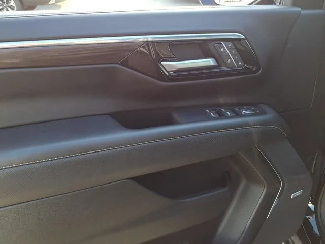 Used 2025 Black Chevrolet Premier image 15