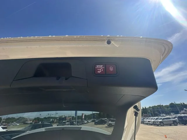 Used 2022  Mercedes-Benz GLC 300 image 43