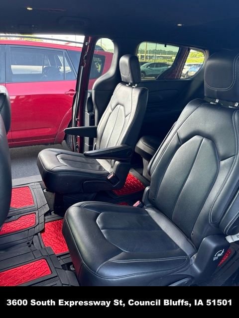 Used 2020 Red Chrysler Launch Edition image 21