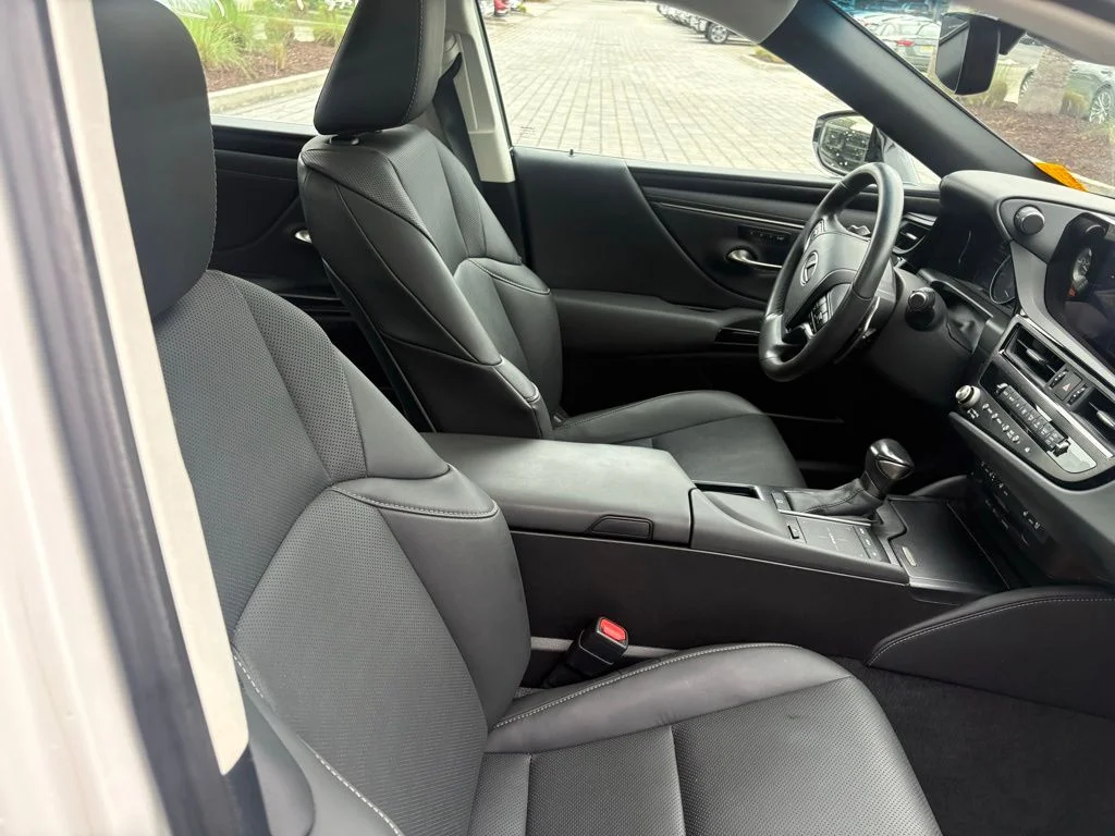 Used 2022 White Pearl Lexus 350 image 14