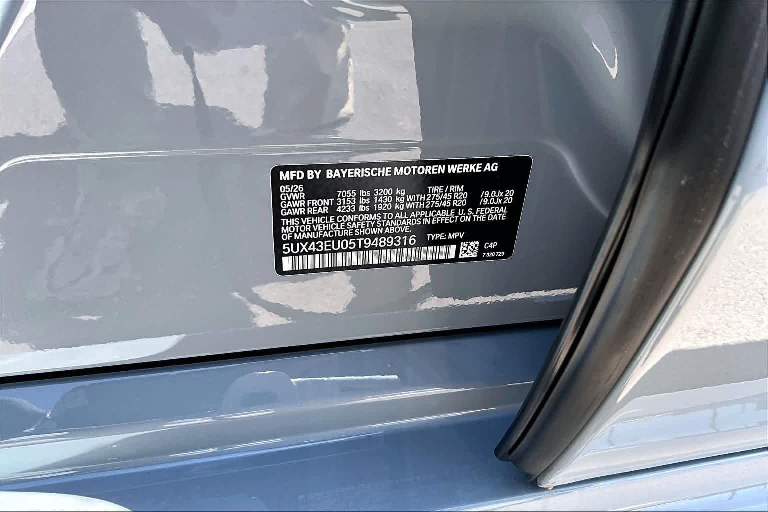 New 2026 Brooklyn Grey Metallic BMW xDrive50e image 21
