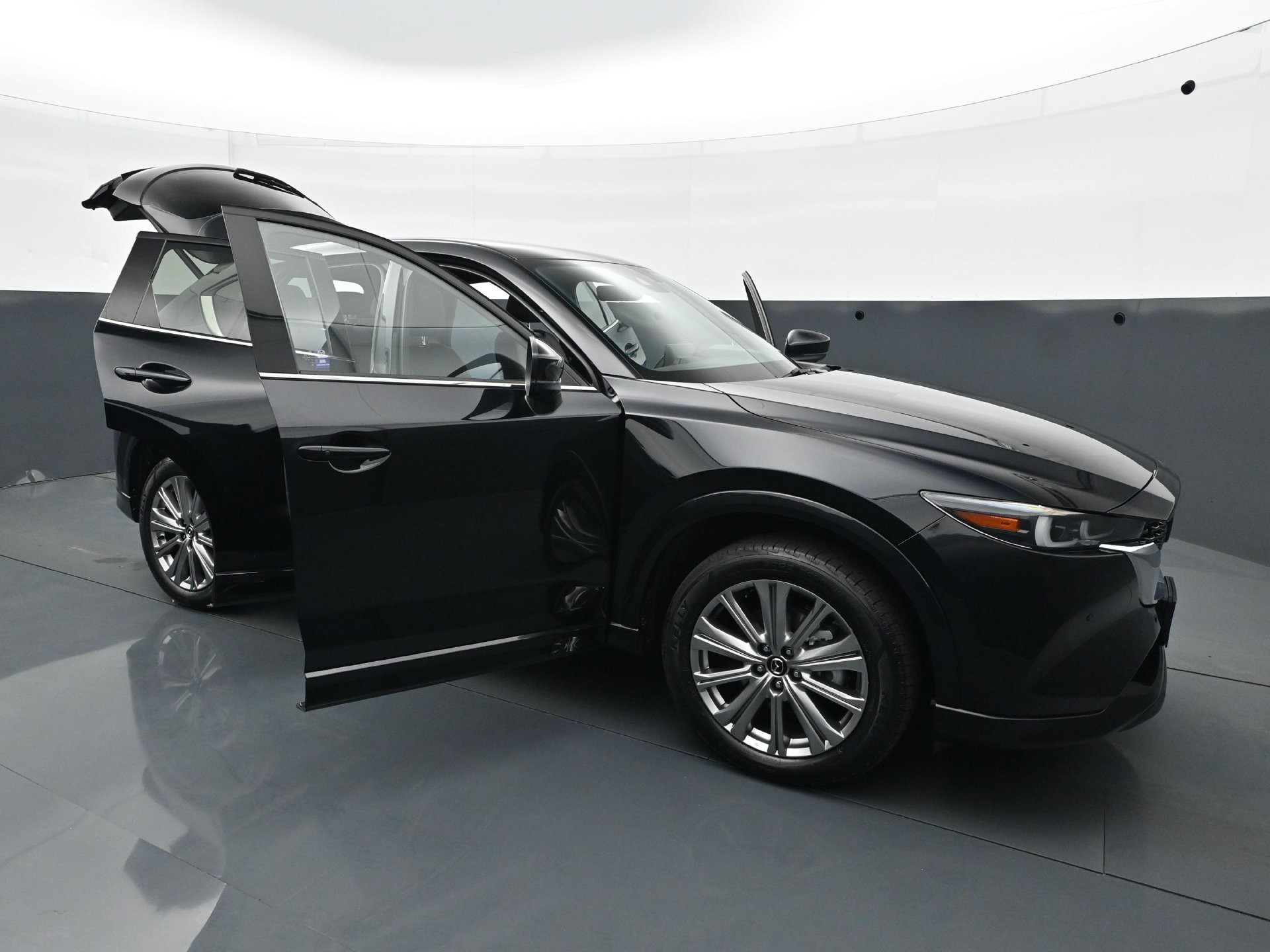Used 2023 Jet Black Mica Mazda 2.5 Turbo Signature image 39
