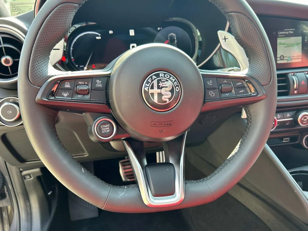 2025 Alfa Romeo Giulia Base - Photo 23