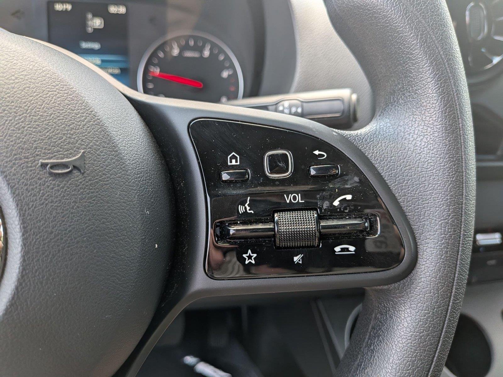 Used 2021  Mercedes-Benz  image 19