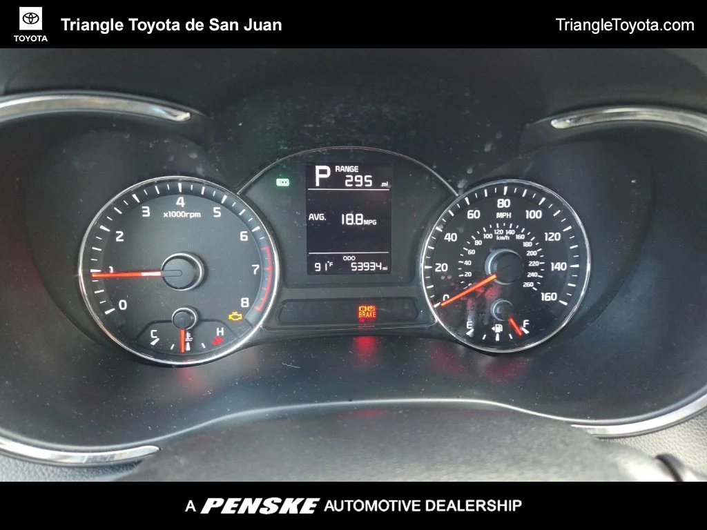 Used 2018  Kia LX image 1