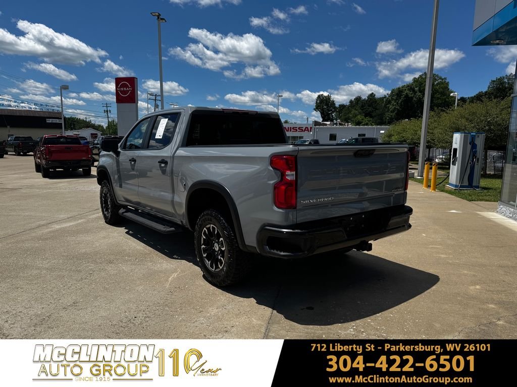 Used 2025 Gray Chevrolet ZR2 image 7