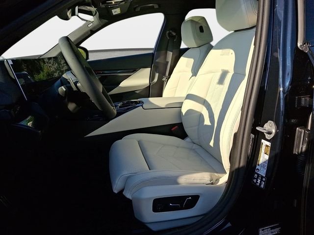 New 2027 Carbon Black Metallic BMW 530i xDrive image 12