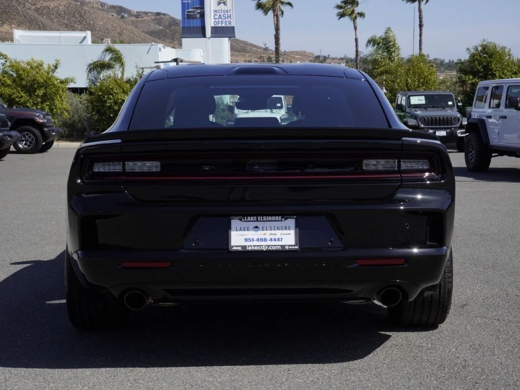 New 2026 Diamond Black Crystal Pearlcoat Dodge R/T Scat Pack image 4