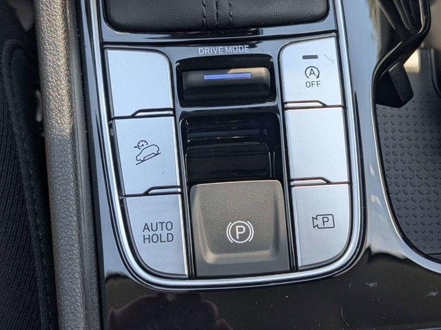 New 2026 Silver Hyundai SEL FWD image 25