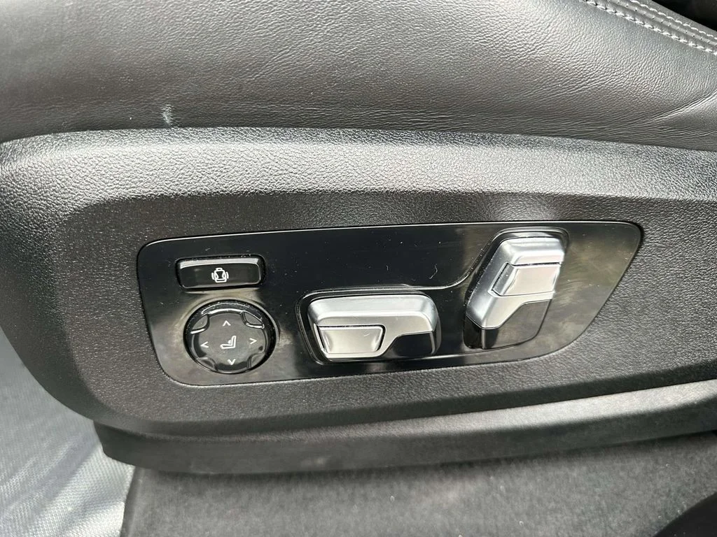 Used 2023 Black BMW Base image 23