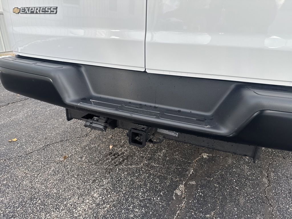 2025 Chevrolet Express Cargo Work Van - Photo 18