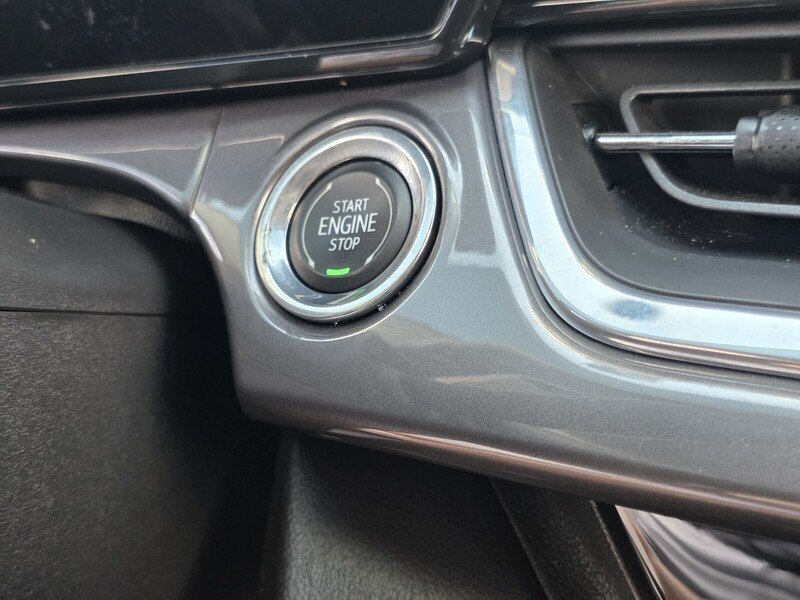 Used 2025 Sterling Gray Metallic CHEVROLET FWD 4DR ACTIV image 28