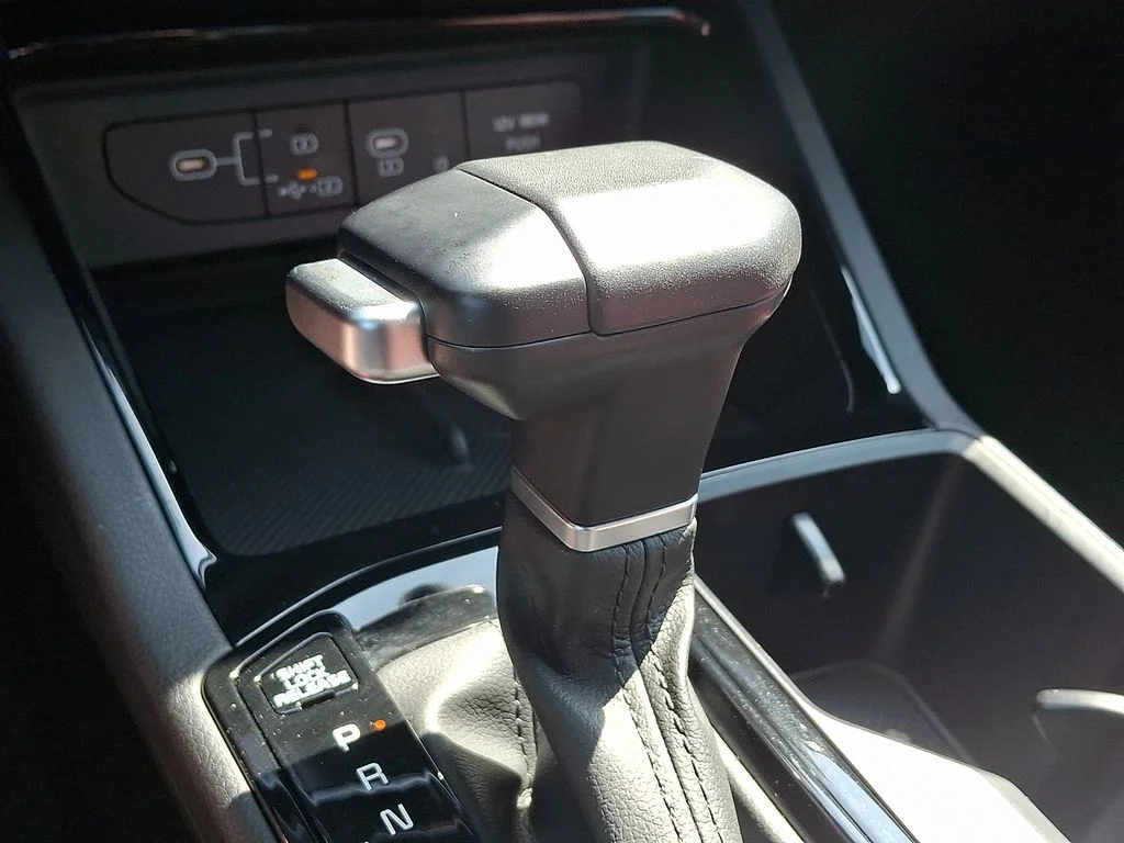 Used 2025 Black Kia GT-Line image 15