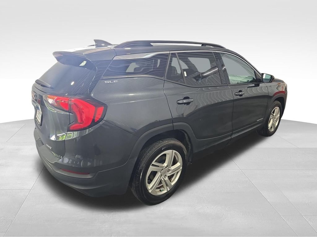 Used 2018 Gray GMC SLE image 5