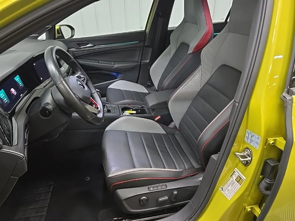 Used 2022 Yellow Volkswagen Autobahn image 30