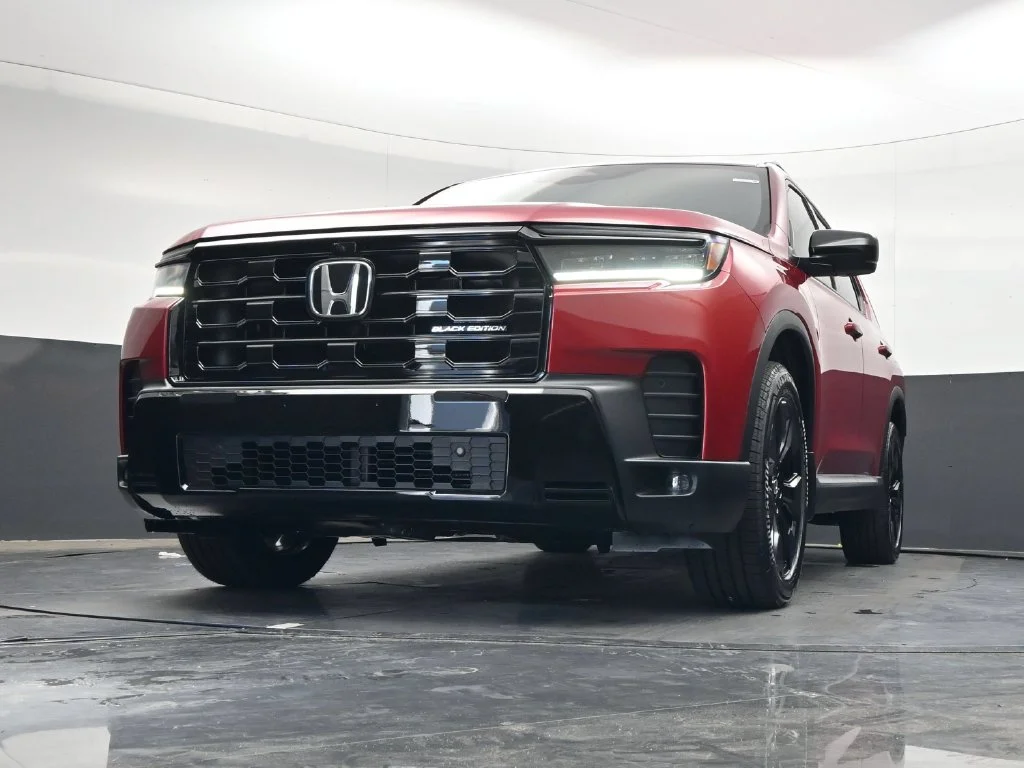 New 2026 Radiant Red Metallic II Honda Black Edition image 26
