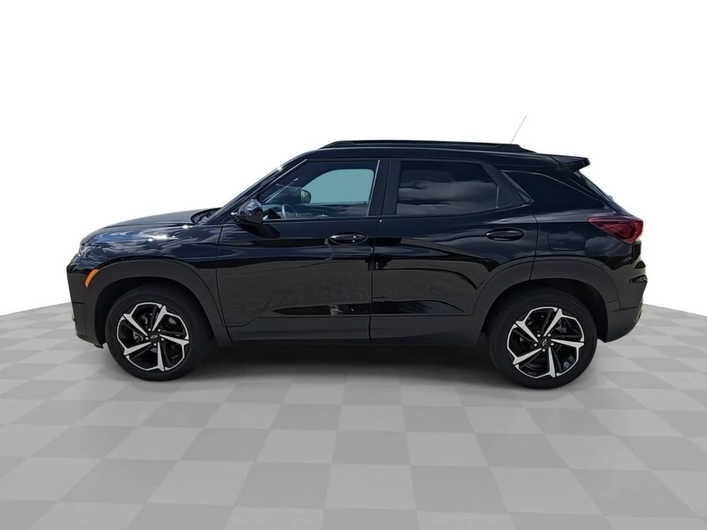 Used 2023 MOSAIC BLACK METALLIC Chevrolet RS image 5