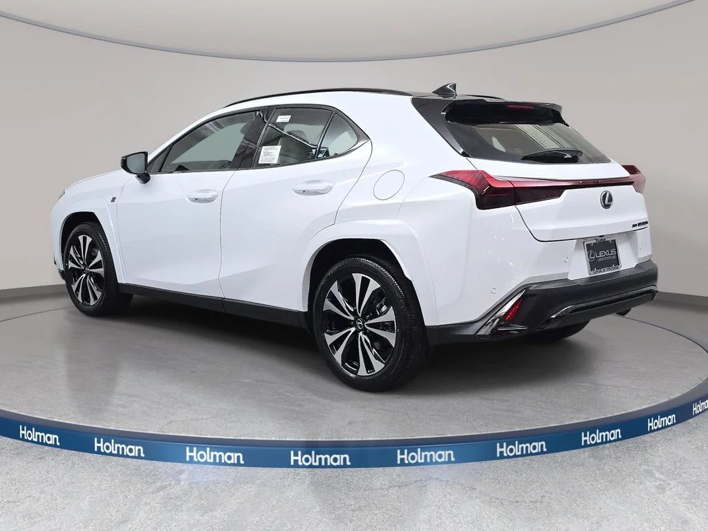 New 2026 Ultra White with Obsidian roof Lexus F SPORT DESIGN AWD image 7