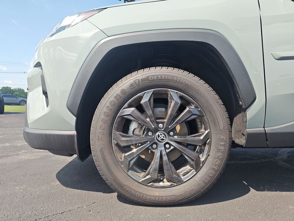 Used 2023 Gray Toyota XLE Premium image 10