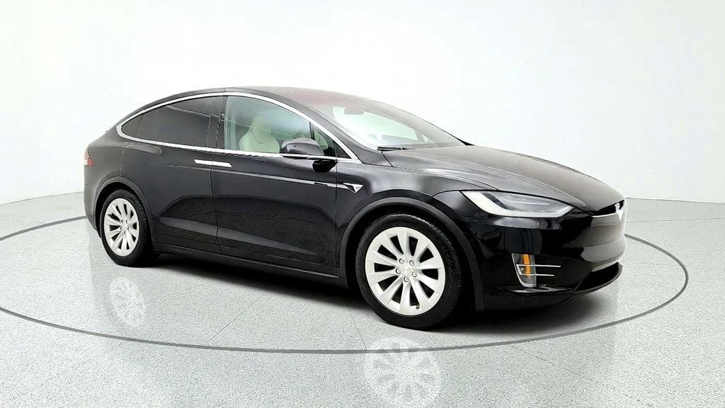 Used 2019 Solid Black Tesla Long Range AWD image 3