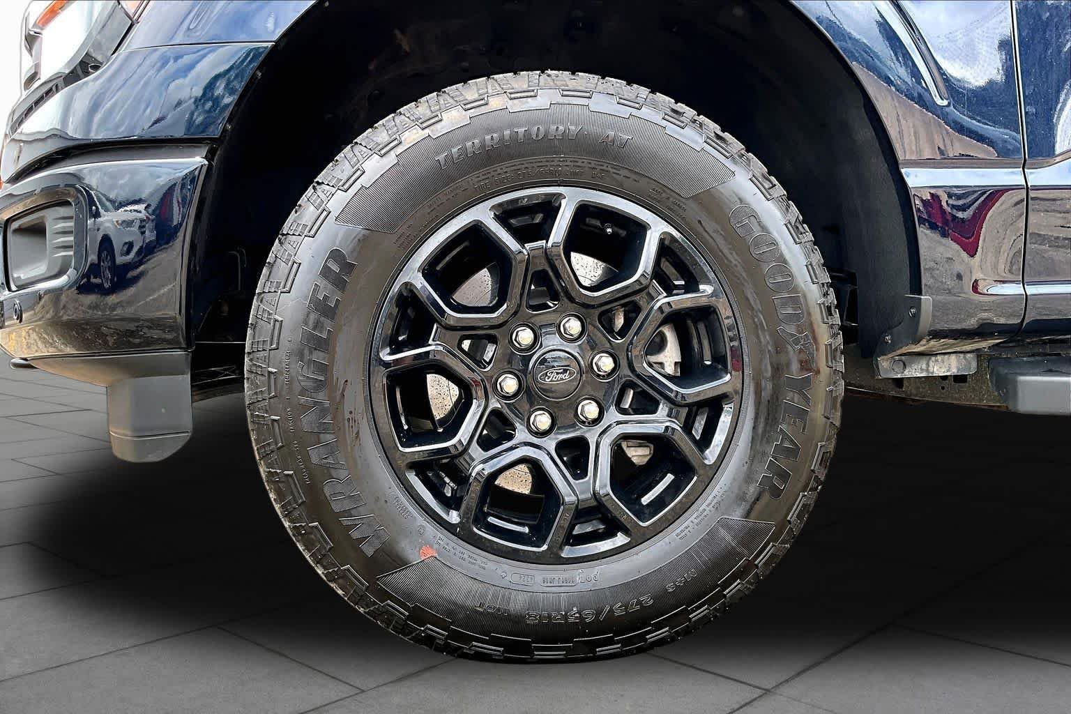 Used 2025 Antimatter Blue Metallic Ford XLT image 13