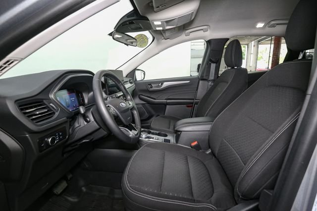Used 2023 Silver Ford Active image 40