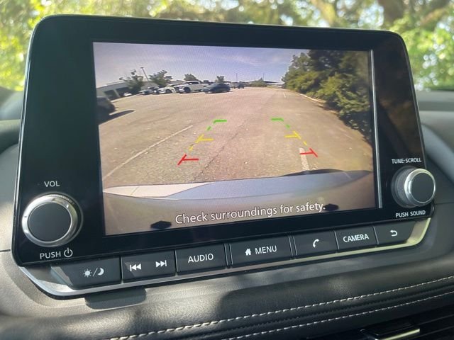 Used 2025 Silver Nissan SV image 15