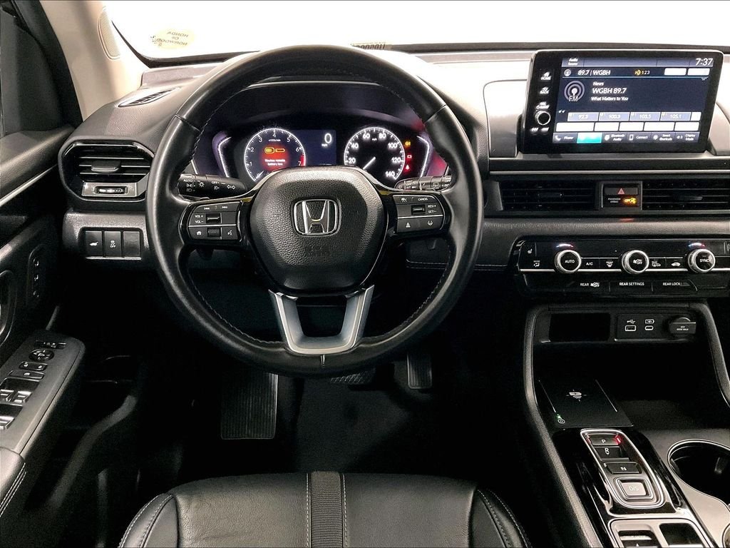 Used 2023 Black Honda EX-L image 18