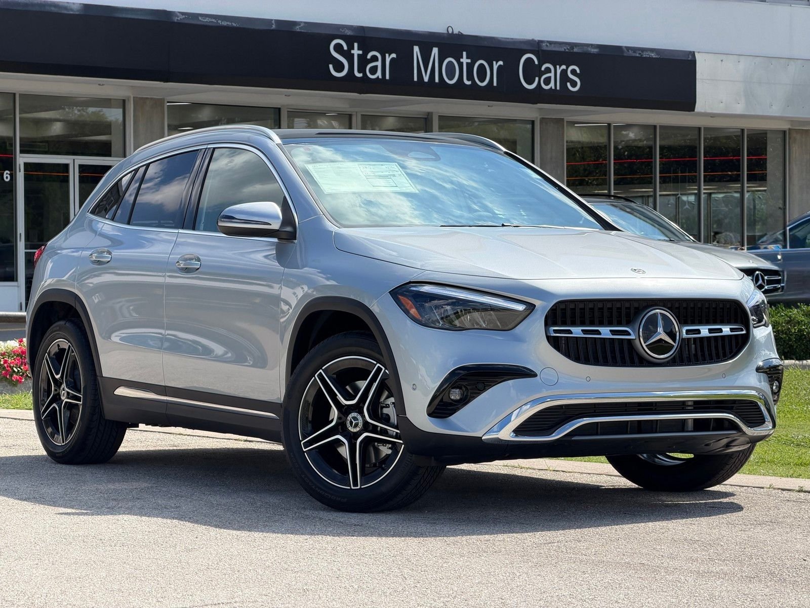 New 2026 Cirrus Silver Metallic Mercedes-Benz GLA 250 image 1