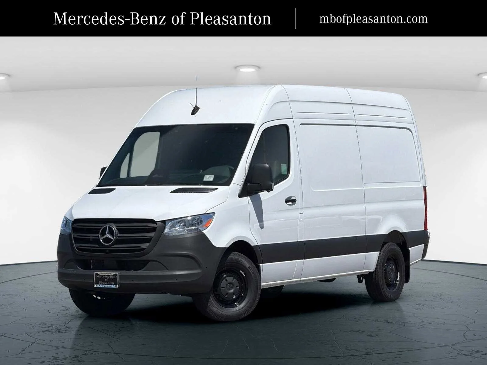 2026 Mercedes-Benz Sprinter 2500 144 WB's photo