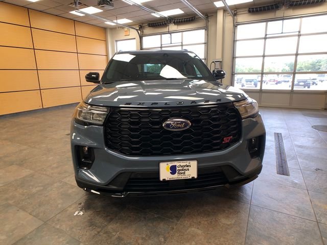 Used 2025 Vapor Blue Ford ST image 2