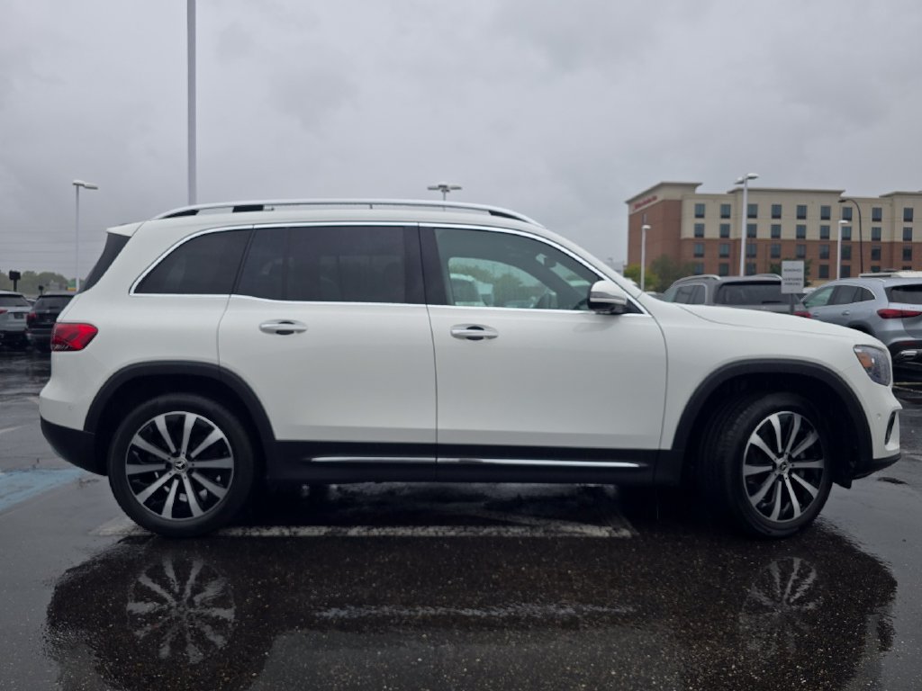 Certified Used 2023  Mercedes-Benz GLB 250 image 23