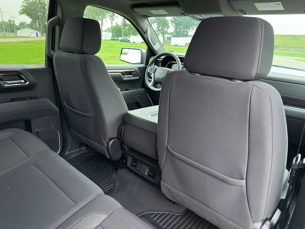 Used 2025 Cypress Gray Chevrolet LT image 30