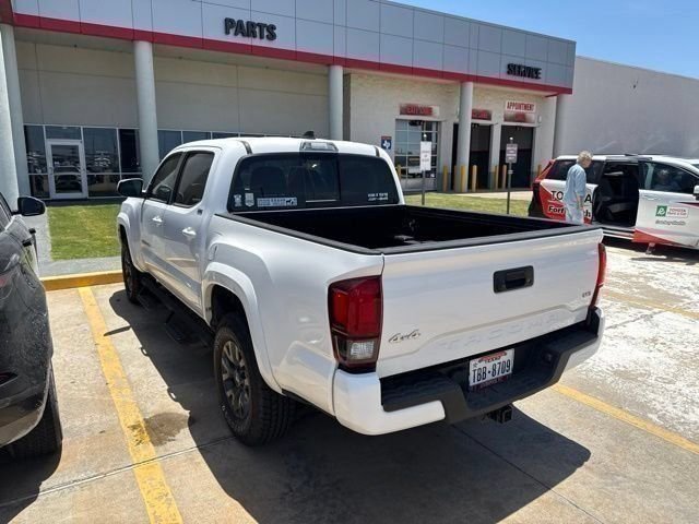 Used 2020 White Toyota SR5 image 4
